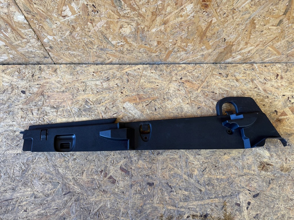 фото №1, Защита молдинг багажника левая renault megane iv kombi 767h32643r