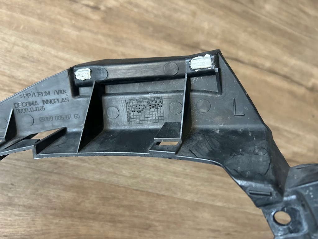 Mercedes klasa a w169 2004-2008 напрямні тримачі протитуманних фар решітка комплект оригінальний номер Оригінал