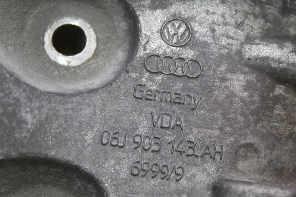 фото №8, Основа фільтра оливи seat leon ii vw audi skoda 1.8 tfsi bzb 06j903143ah