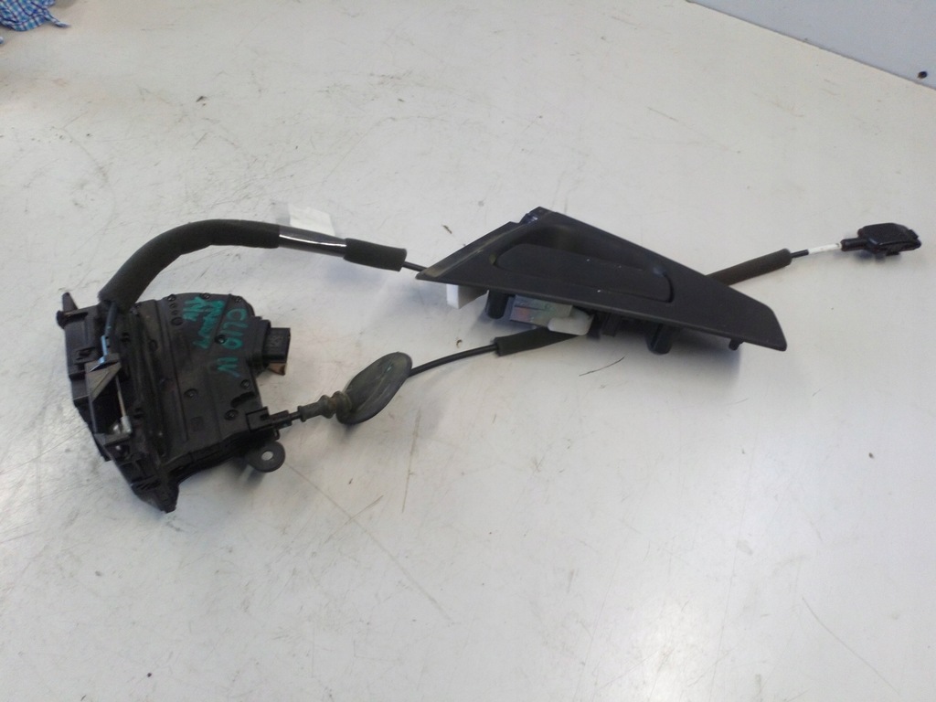 фото №1, Renault clio iv 14 замок ручка дверь правый задняя 825002104r