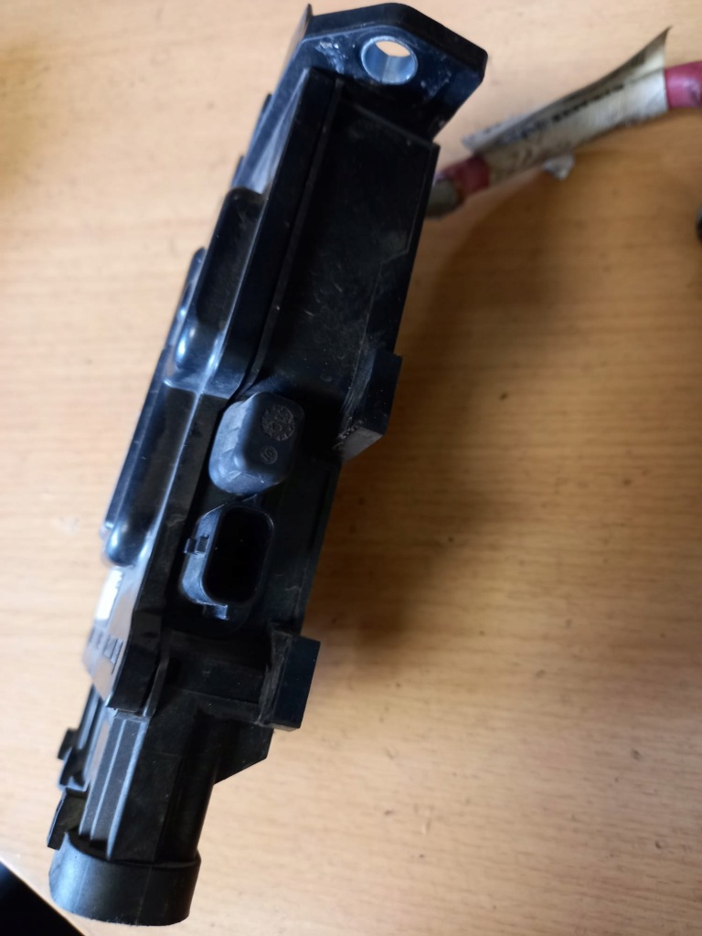 Модуль акумулятор клема plus renault fluence 1.5 dci 243800011r 243860001r в Україні