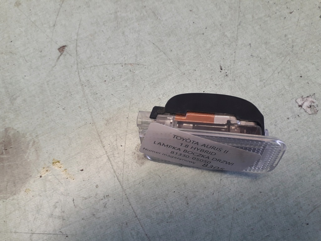 фото №1, Toyota auris ii лампа обшивка дверь