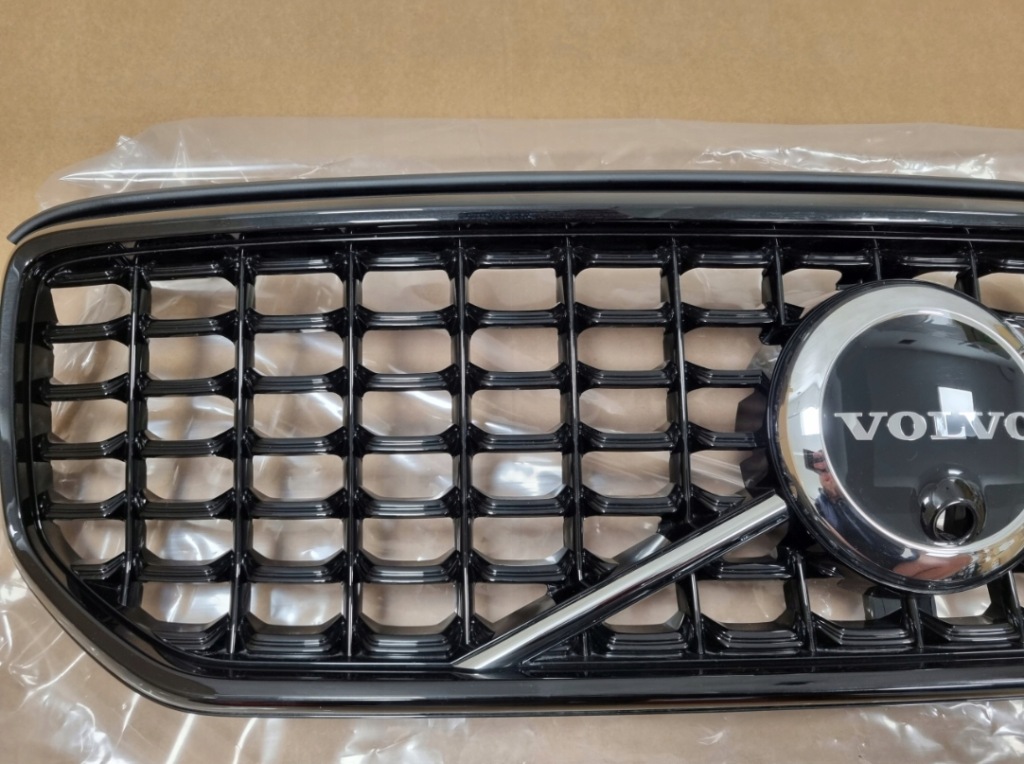 фото №4, Volvo xc40 r-design решётка радиатора решётка радиатора lift pod камера