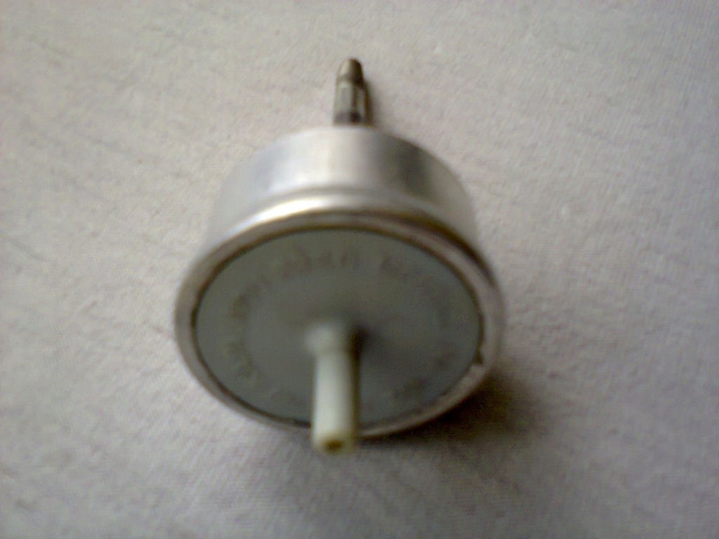 фото №1, Помпа распылителя стекло перед skoda 100/110 oryg