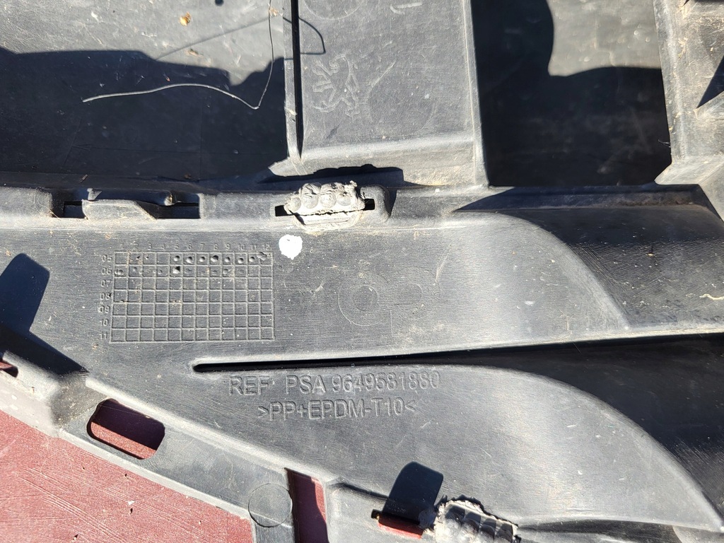 фото №10, Бампер передній перед решітка радіатора решітка радіатора решітка peugeot 207 оригінальний номер червоний