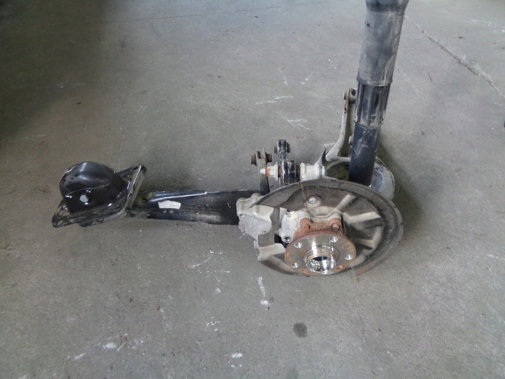 фото №1, Vw atlas подвеска левая задняя поворотный кулак рычаг