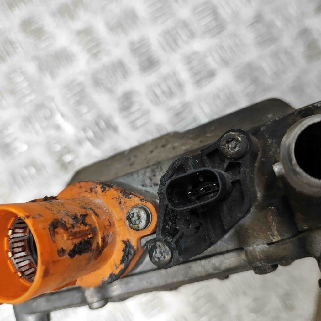 Радіатор акумулятор bmw i4 g26 5a81b30 30321046 250kw 2022 Недорого