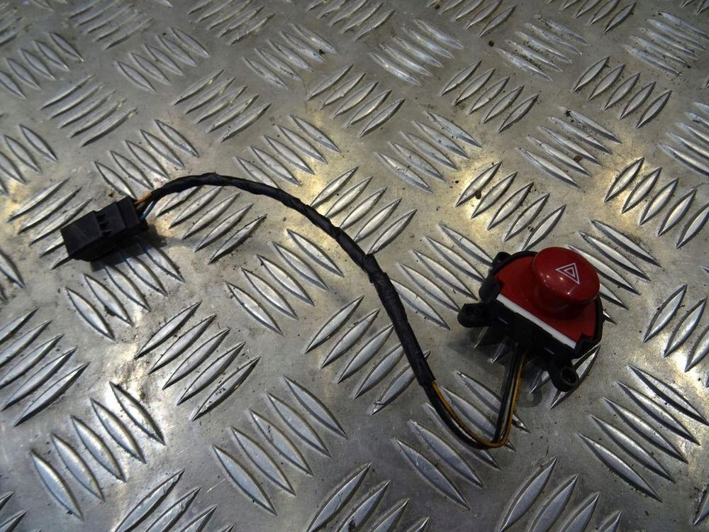 фото №1, Maserati quattroporte v lift кнопка аварійних