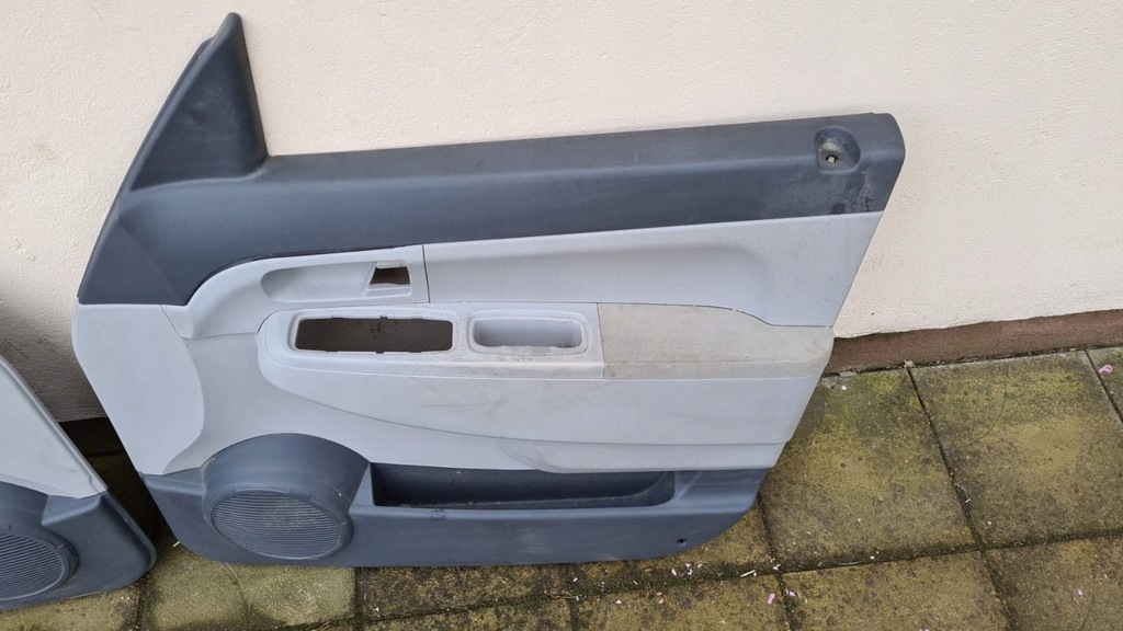 фото №1, Обшивка обивка дверь jeep cherokee liberty kk