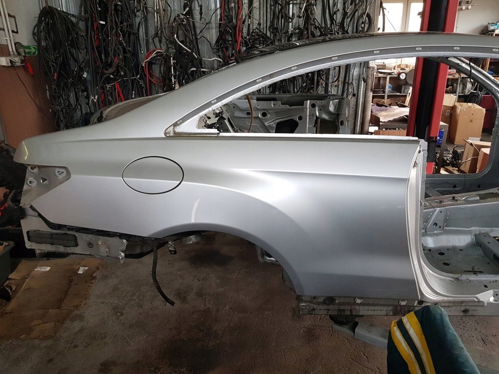 фото №1, Mercedes e w207 207 coupe четверть крыло правая задняя задняя 775