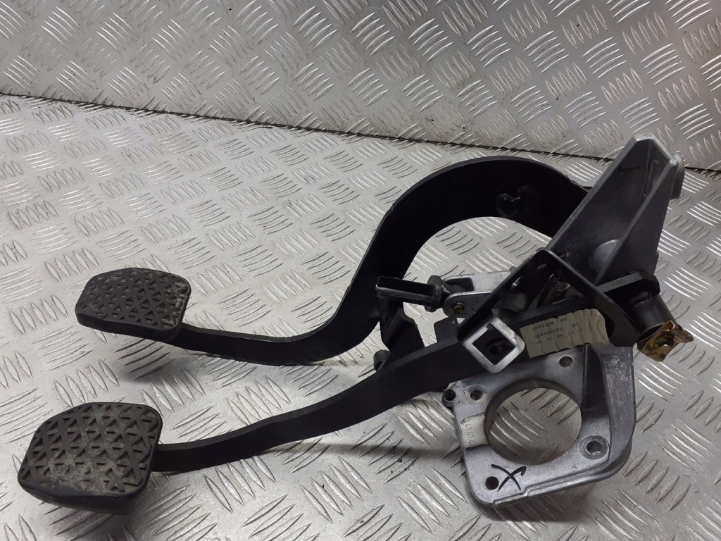 фото №1, Педали комплект bmw x3 e83 2.0 d 3331335