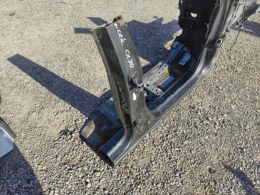 фото №3, Mazda cx-30 чверть права передня поріг блок двигуна