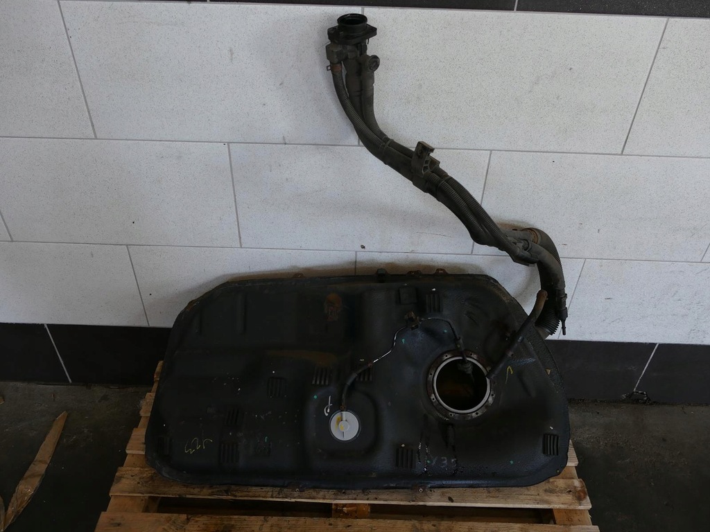 фото №1, Hyundai ix35 lift 1.7 crdi бак пального bak заливна горловина