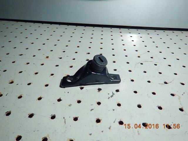 фото №4, Вкладка замка крышки задняя mercedes ml w163 / a1637400114