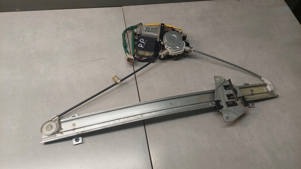 фото №8, Подъемник стекло правый перед space wagon iii