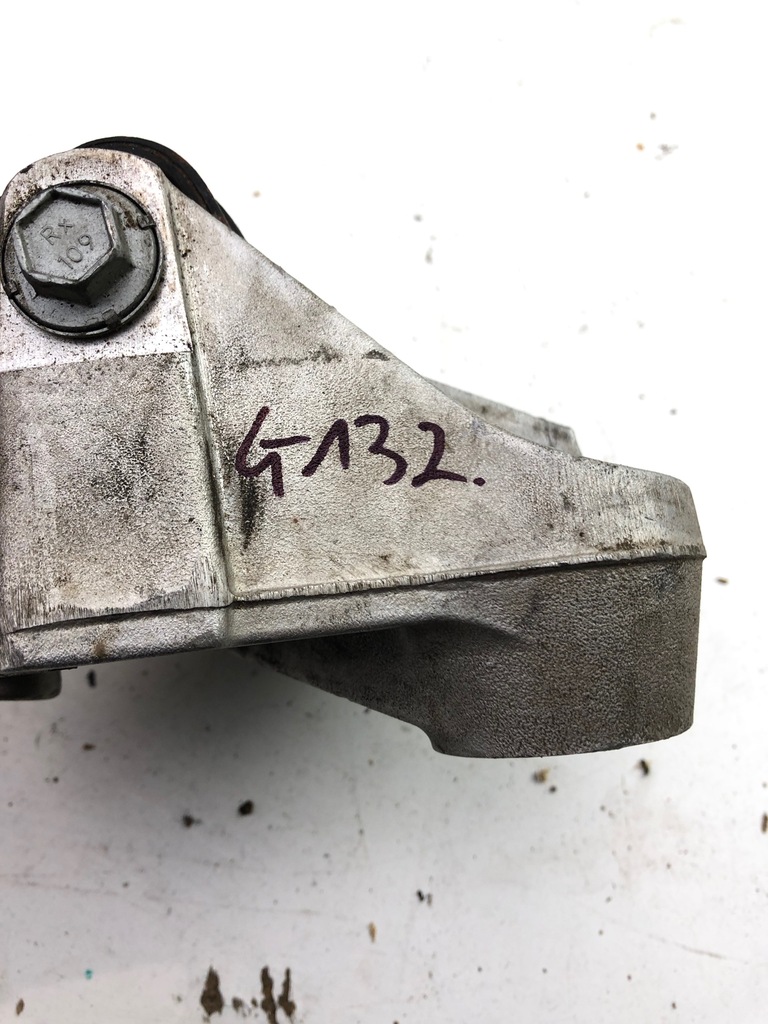 фото №5, Peugeot кронштейн подушка двигателя 1.6 hdi 9647646380c