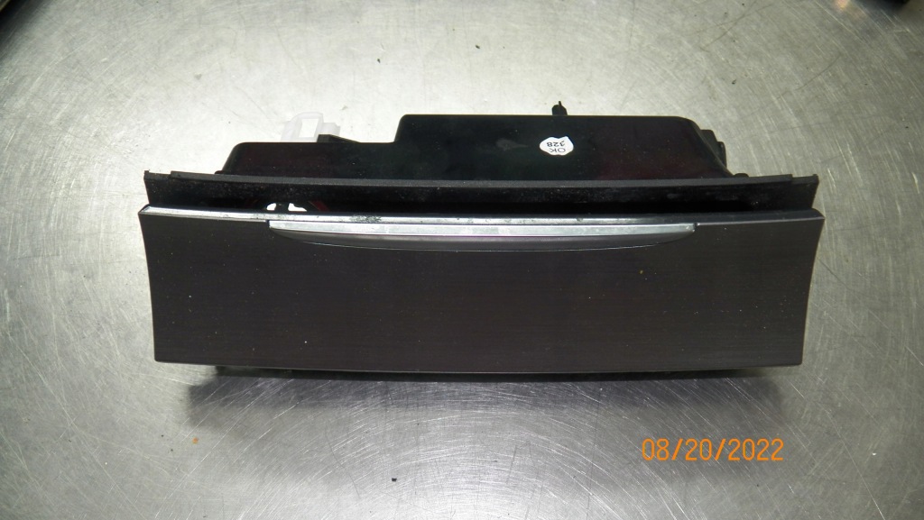 фото №1, Попільничка vw passat b7 1.6tdi 3c0863284k