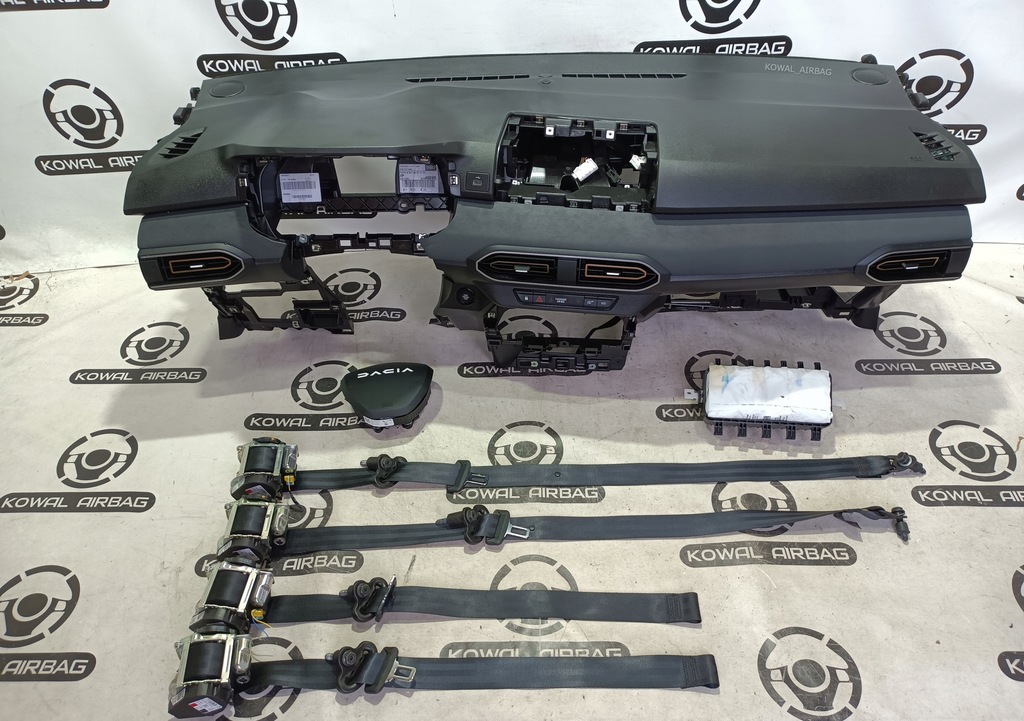 фото №1, Dacia logan 3 iii lift панель приладів консоль подушка безпеки ремені оригінал