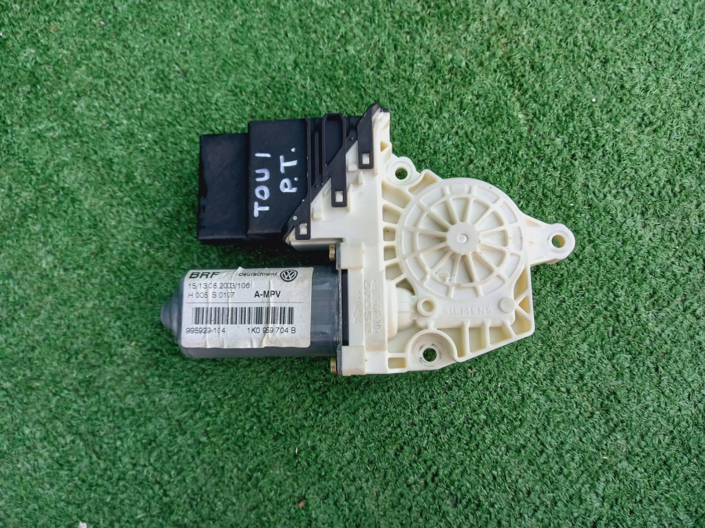 Купити Vw touran i 03-06 моторчик скло задній задній правий лівий оригінал