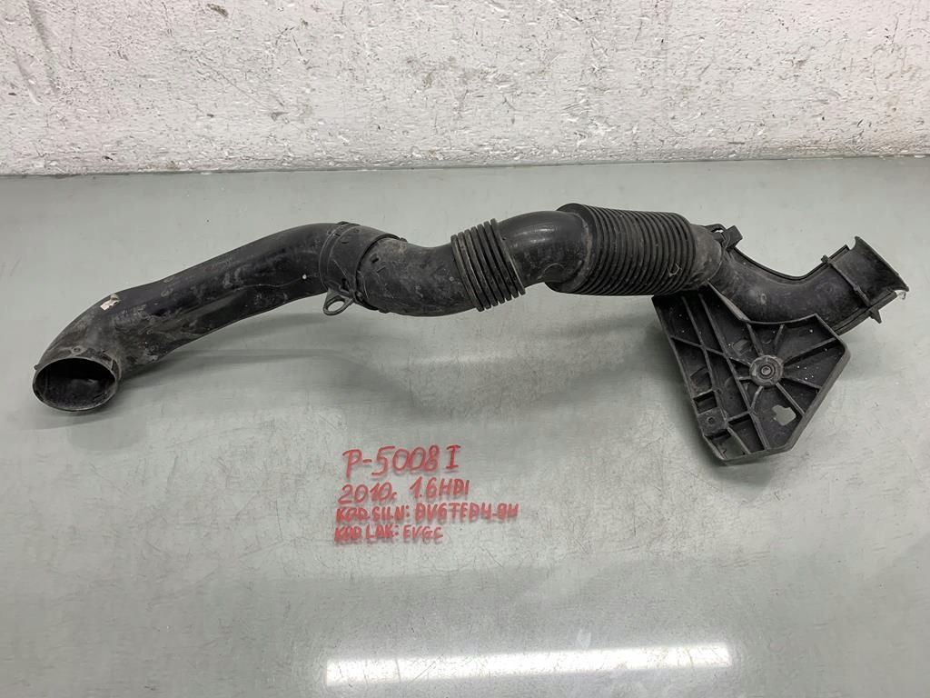 Купити Патрубок труба повітрозабірник повітря peugeot 5008 i 1.6 hdi 10 r 9684789880