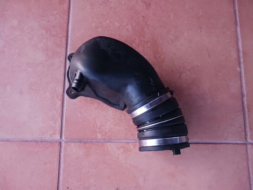 фото №1, Труба воздухозаборник mercedes 2,0 b a1111411204