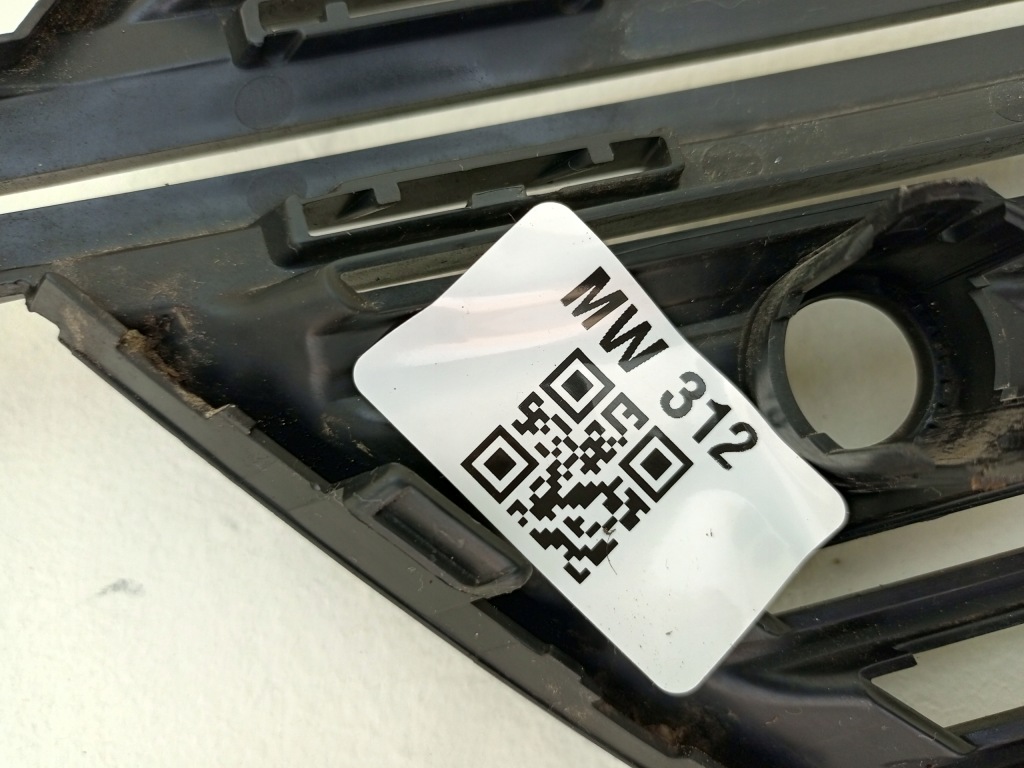 Volvo xc60 ii 2 рестайлінг  2021- решітка радіатора решітка бампера права перед 32234949 Ціна