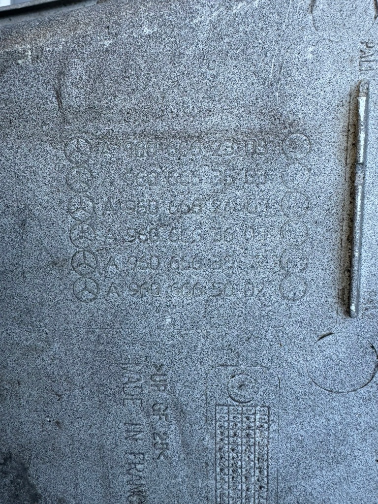 Mercedes actros mp4 подножка левая 9606662303 Недорого