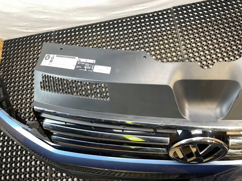 Бампер перед передній під  pdc решітка радіатора vw transporter t6 multivan 2015- Оригінал