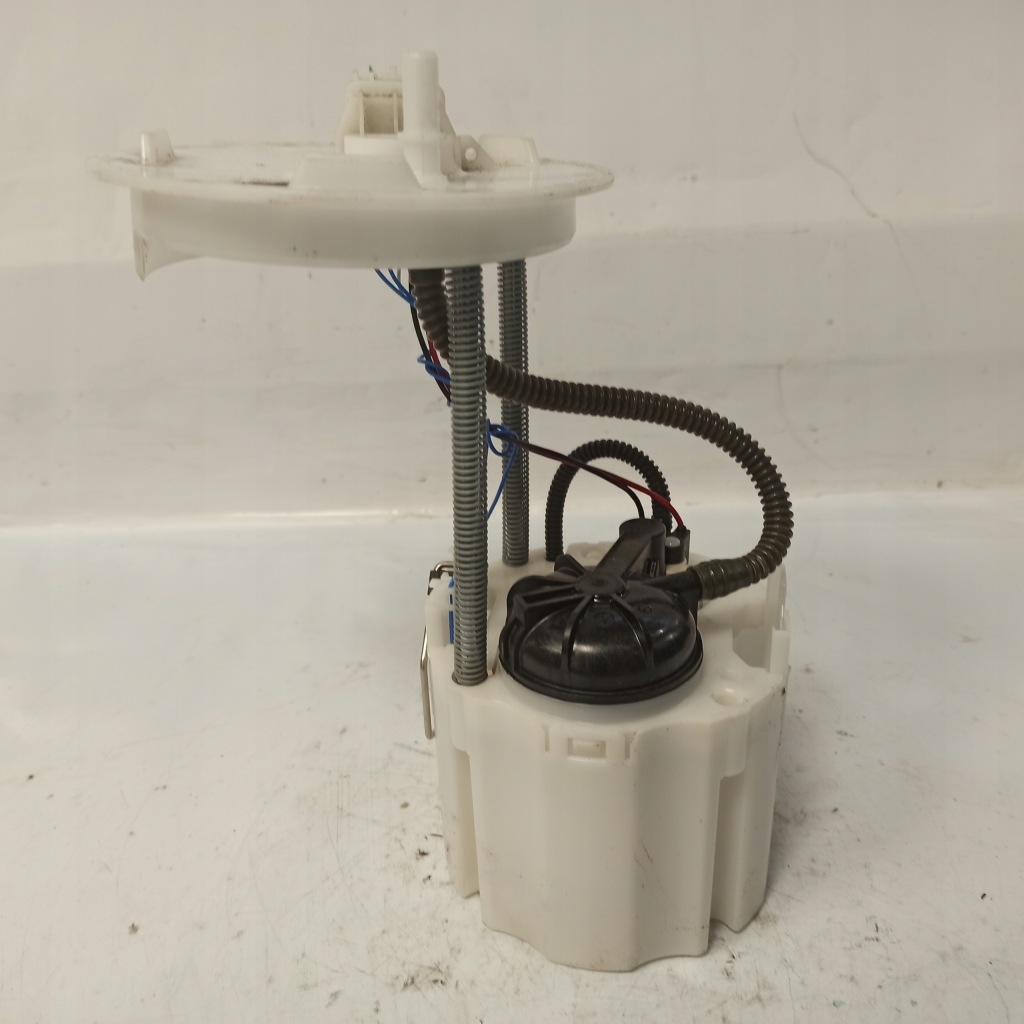 Купити Opel astra k v 1.2t насос пального 13507894002 13507894