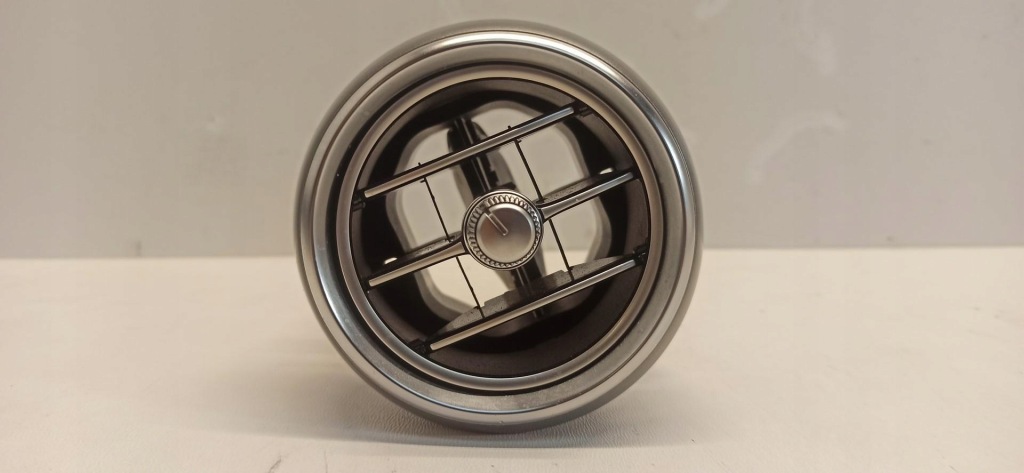 фото №1, Mercedes w205 решётка обдув a2058300301