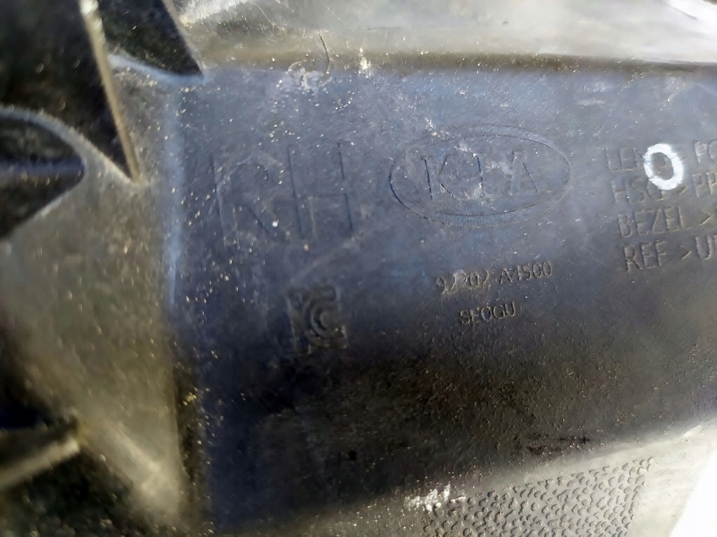 фото №6, Kia carens 4 iv lift противотуманная фара правый 92202-a4500