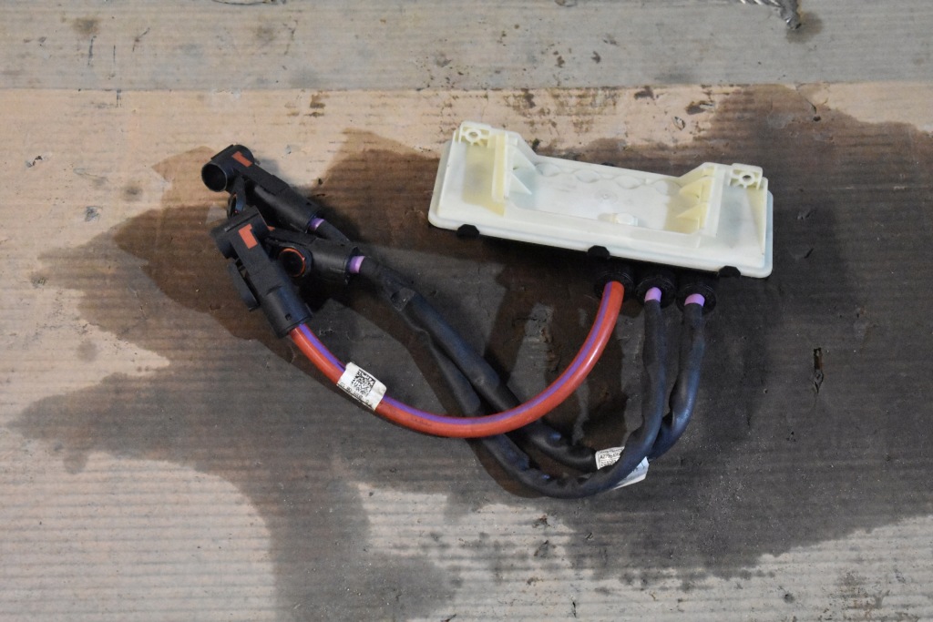 фото №1, Idealna коробка предохранителей распределитель тока mercedes w223 1