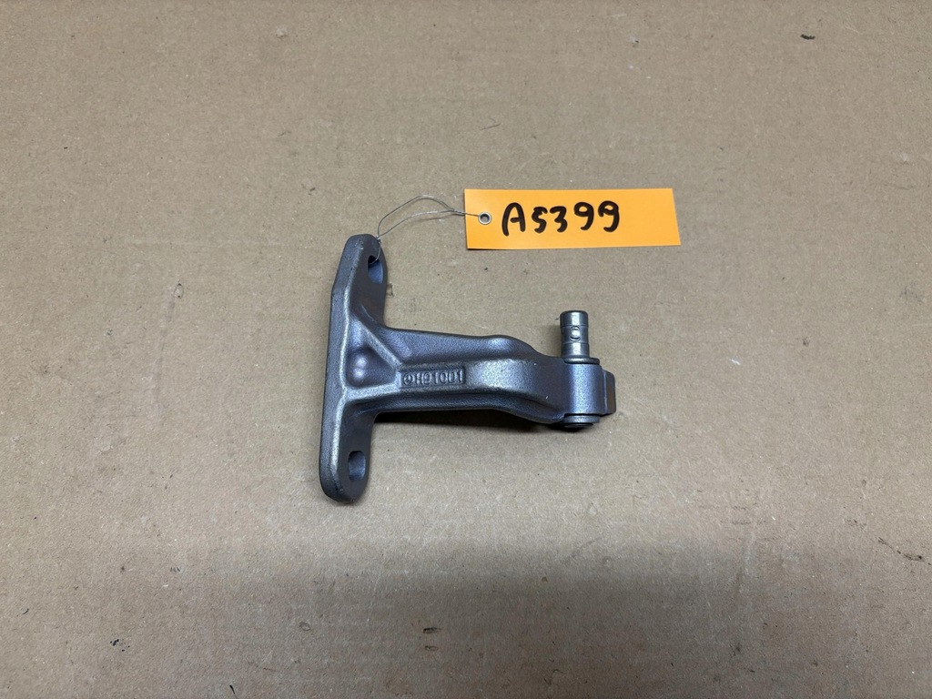 фото №1, Mercedes sprinter w907 w910 петля дверь правый mercedes h910d1