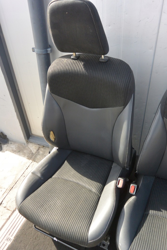 фото №7, Сиденье правый перед полукожа чёрные toyota prius plus + комплект eu