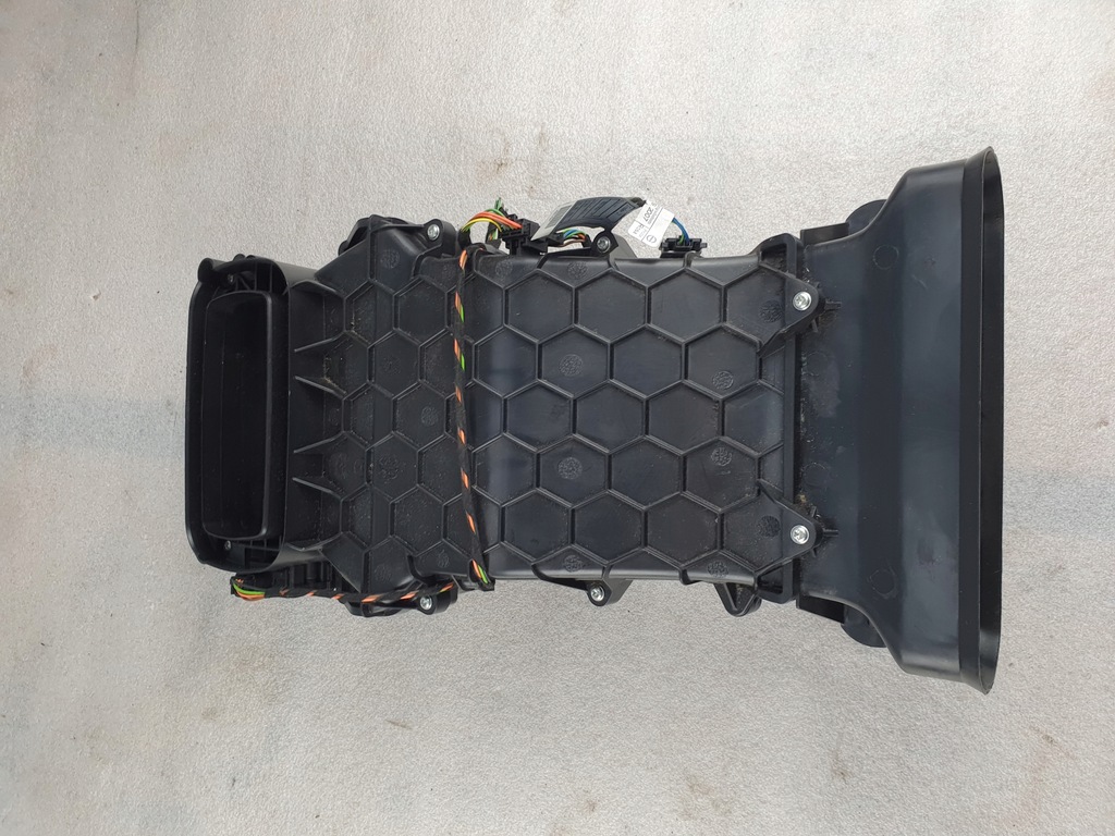 фото №2, Туннель обдув задняя mercedes r w251