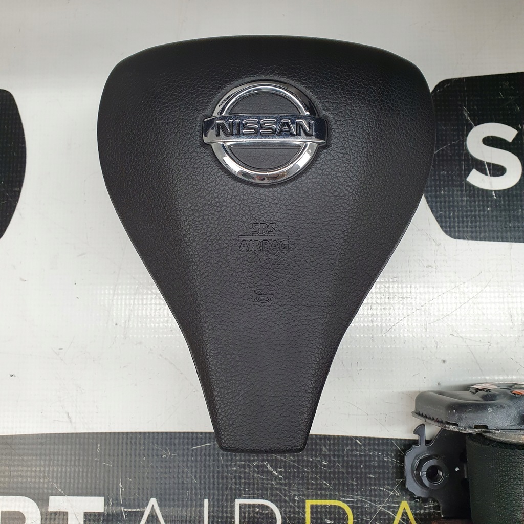 фото №6, Nissan navara d23 np300 приборная панель консоль подушки безопасности ремни подушка безопасности