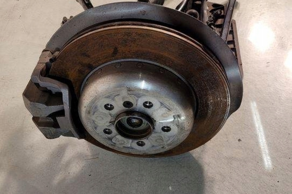 фото №16, Поворотный кулак задняя левая bmw 3 g20, g28 6882552 3.0l бензиновый 285kw 2020