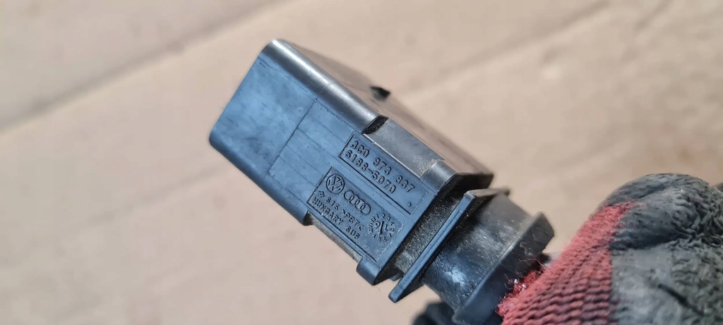 фото №9, A4 b9 8w штекер колодка соединитель 3c0973837 a5 8w q5 vw audi