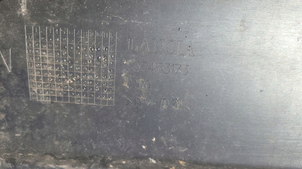 фото №13, Lancia delta iii спойлер накладка бампера задня накладка-спойлер // 1789