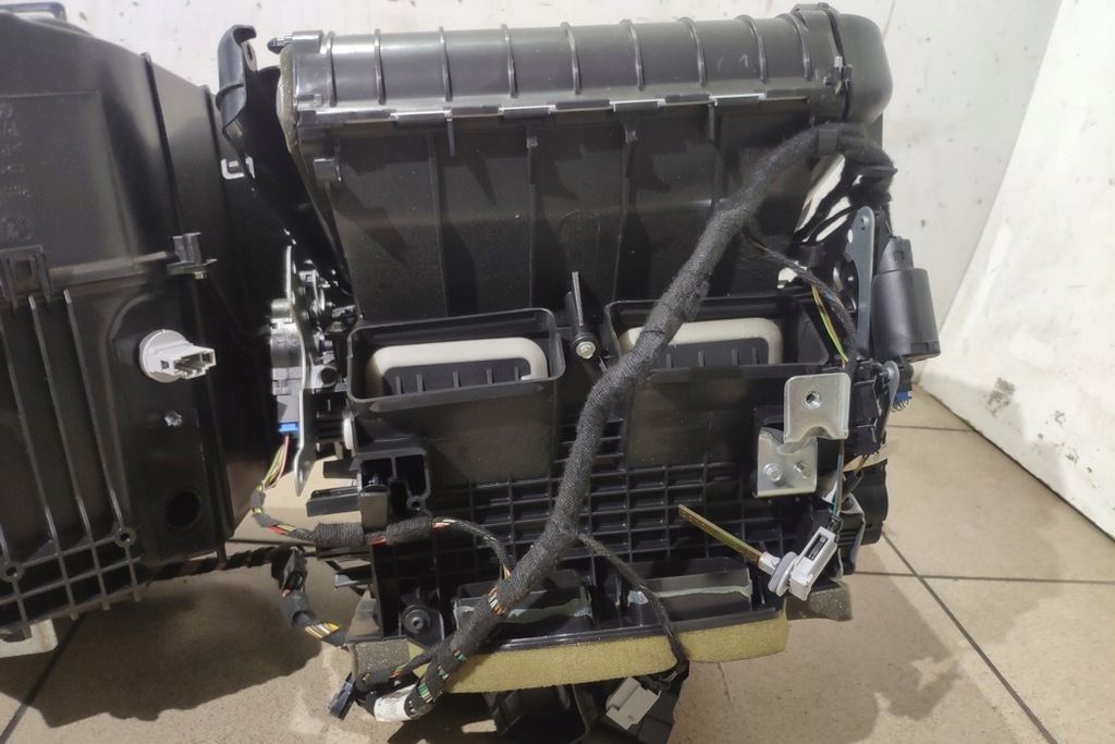 фото №16, Отопитель porsche cayenne 9pa 7l0820095 4.8l бензиновый 283kw 2008