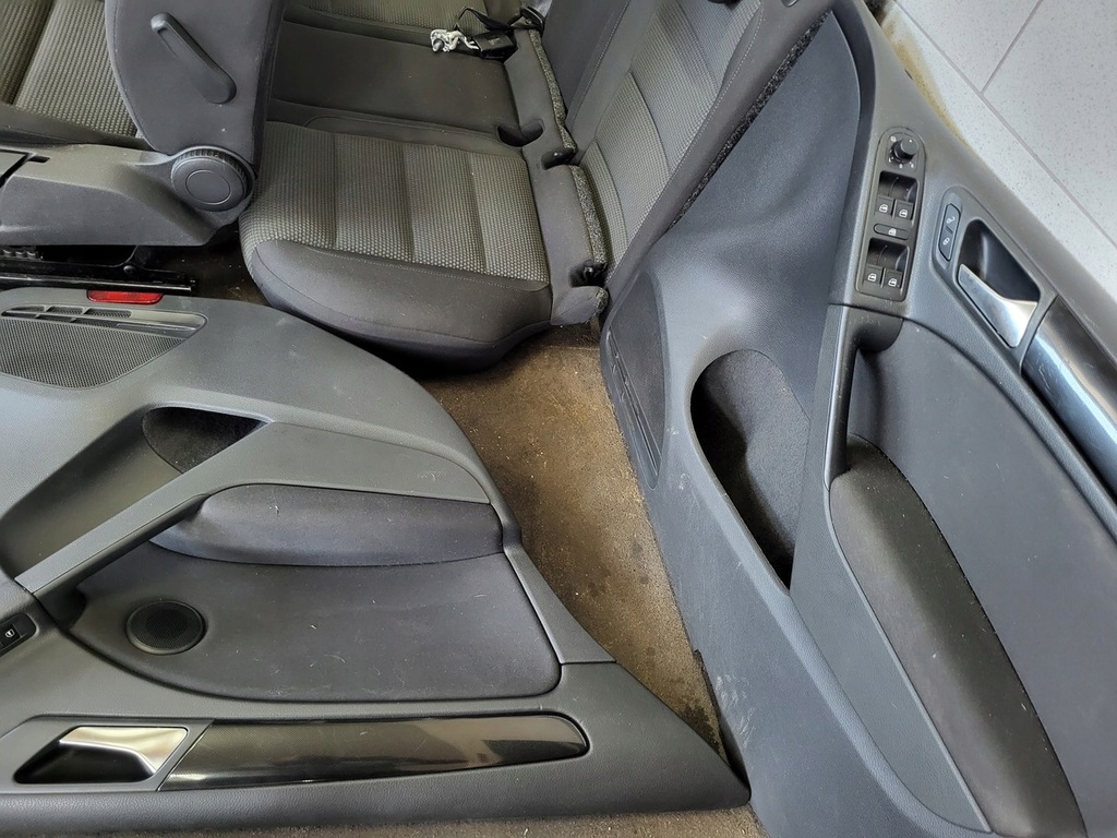 фото №15, Vw golf vi lift hb 5-двері сидіння сидіння обшивка обшивки заднє сидіння uk