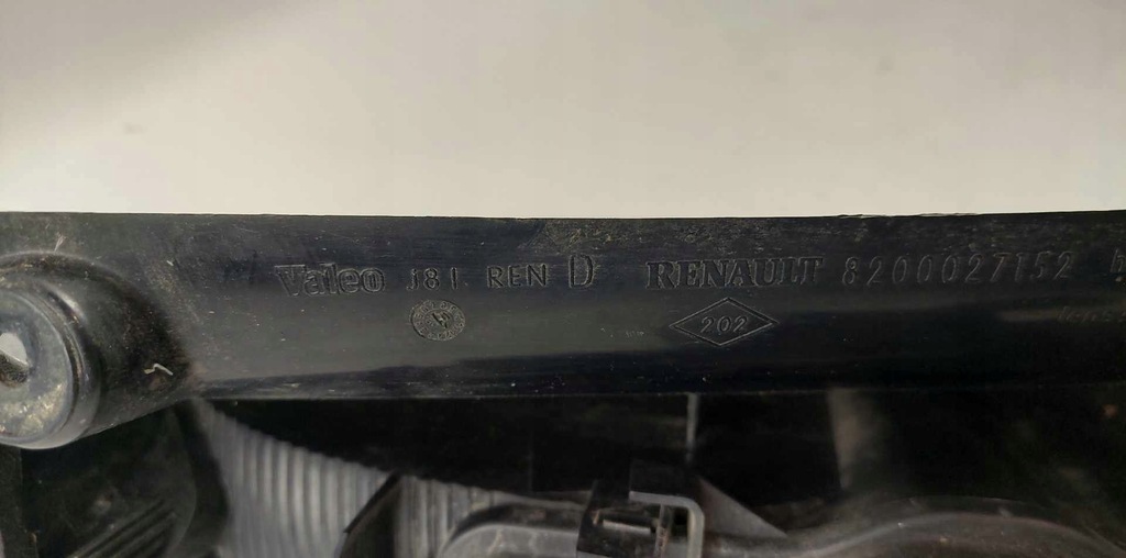 фото №4, Valeo 8200027152 лампа комплектна