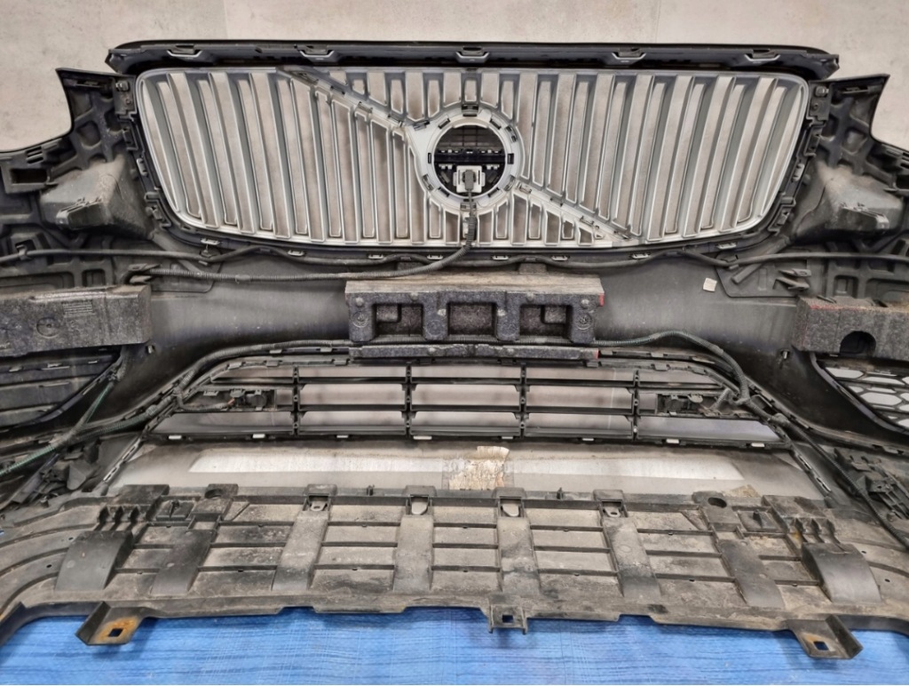 фото №9, Volvo xc90 бампер передний kompletny камера 6xpdc