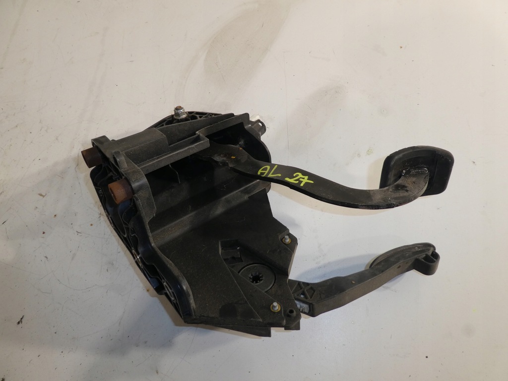 фото №1, Renault master iii педаль педали 180101626r