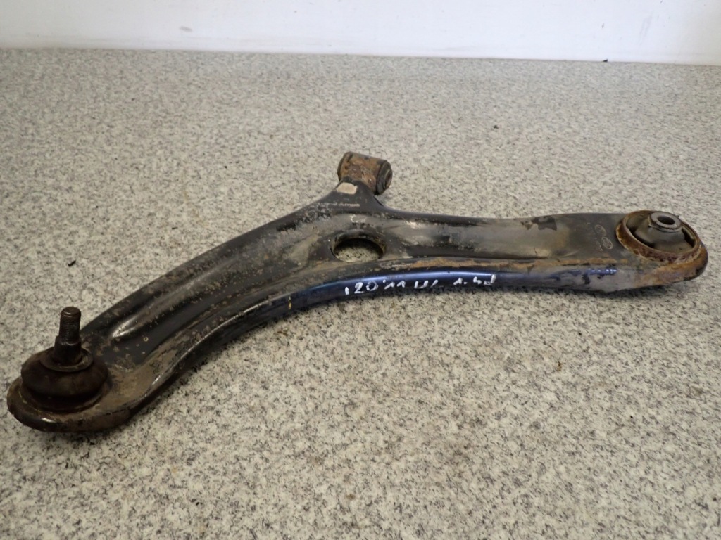 фото №1, Hyundai i20 08-12 рычаг передний левый