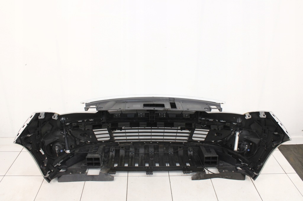 фото №15, Renault scenic iii 09r- бампер перед передній омивачі pdc ted69