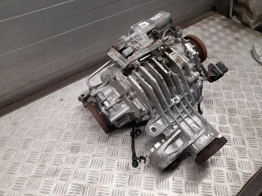 фото №15, Audi sq8 0bx500043c 4.0 benzin 373kw задній повний диференціали oem