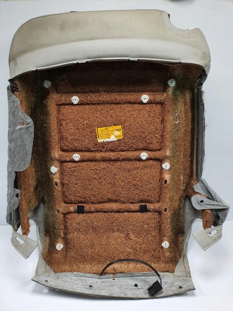 Спинка сидіння правий перед mercedes w245 a1699100616 в Україні