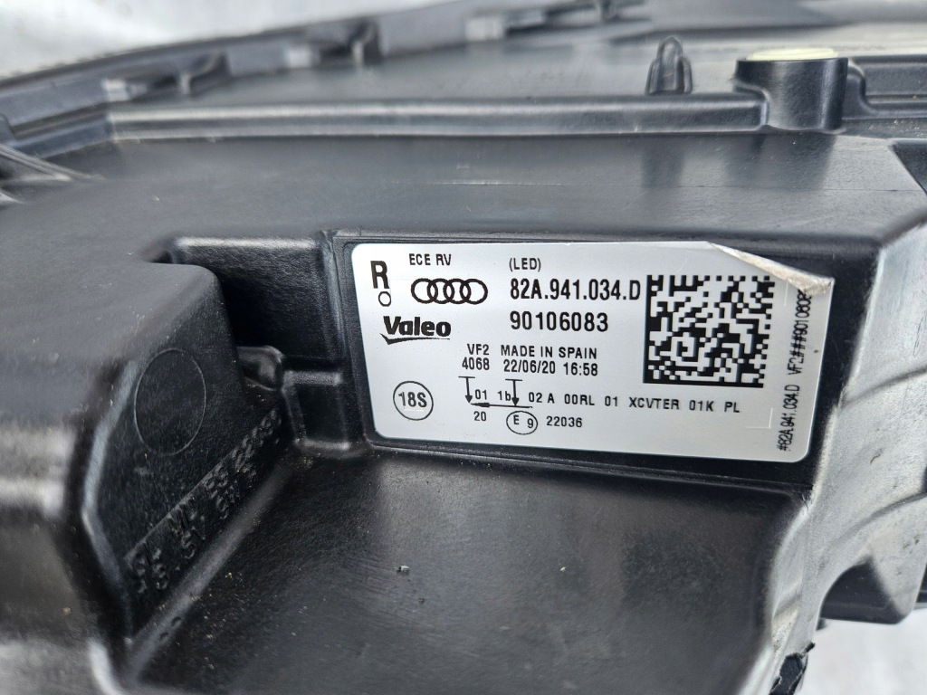 фото №3, Лампа перед права audi a1 s1 full led