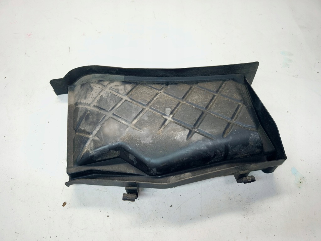 фото №1, Крышка заглушка фильтра салонный audi a4 b7 8e1819979a